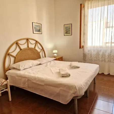 Ampio In Baia Apartamento *